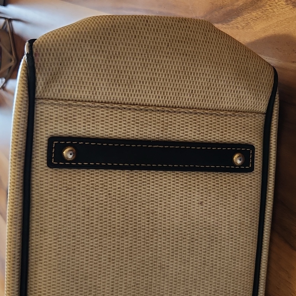 Dooney & Bourke Large Satchel - Picture 7 of 16